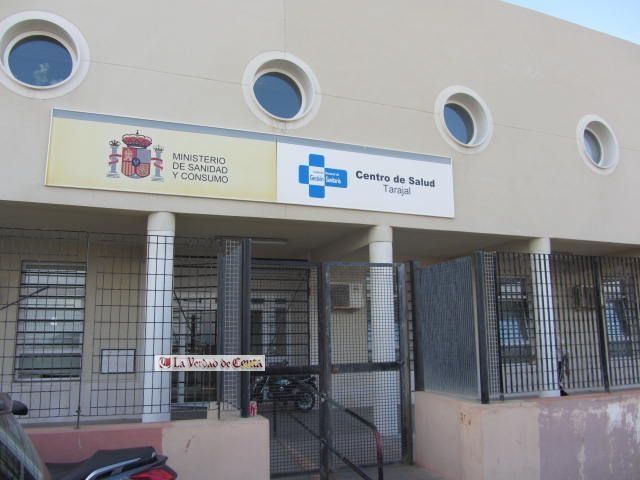 El Colegio de Médicos de Ceuta se solidariza con la doctora amenazada con arma blanca en el centro de salud del Tarajal