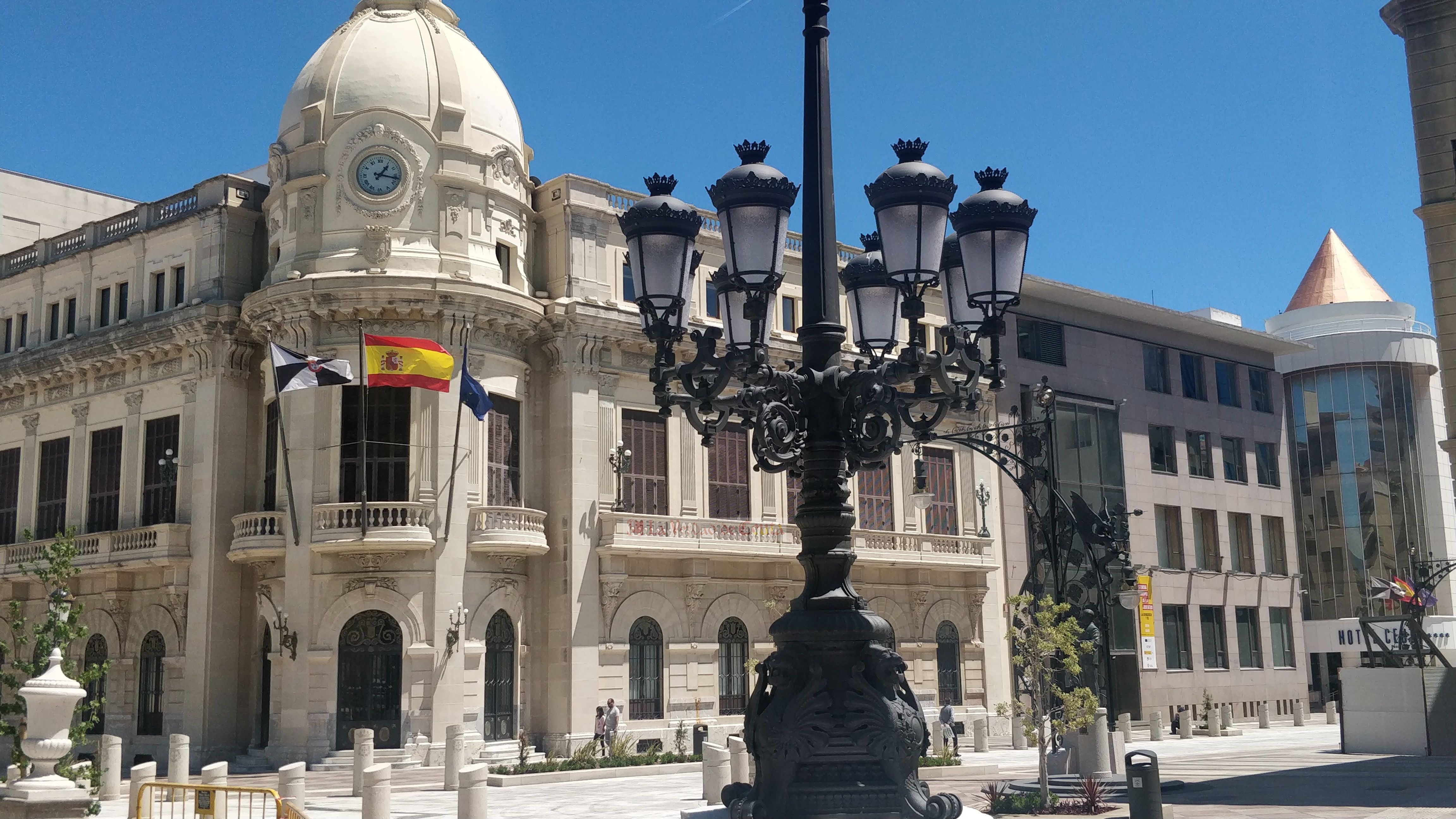 CSIF insta al abono del 0,25% y que se elimine la diferencia de salario base entre funcionarios y laborales