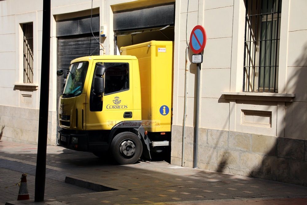 Correos acusa a la patronal de logística Uno de querer liquidar el Correo público español