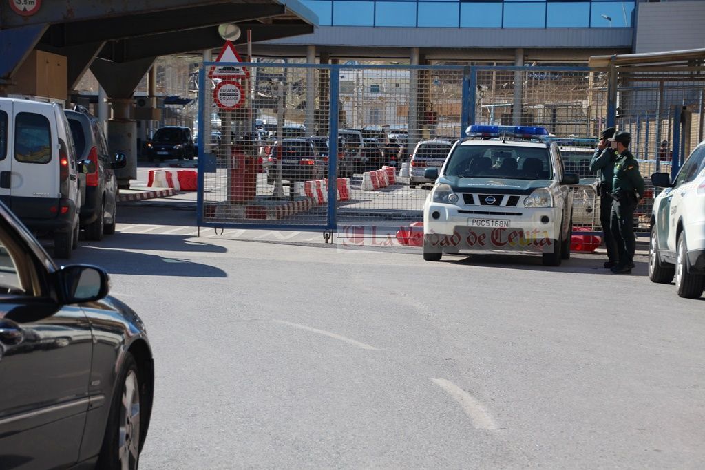 Las Fuerzas de Seguridad frustran nuevo intento de entrada masiva en el Tarajal
