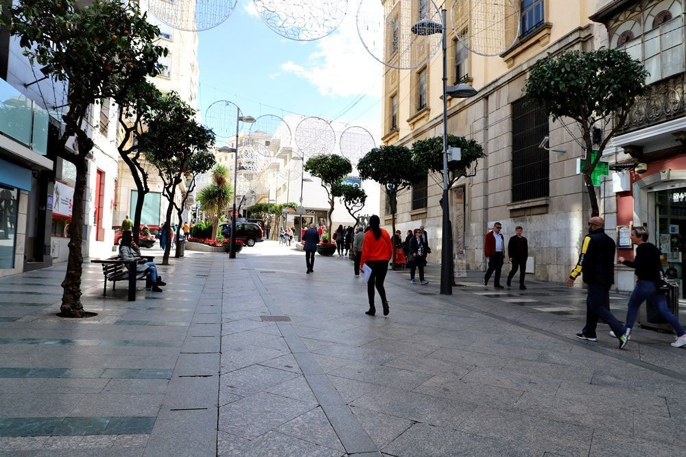 Más de un millón de puntos de luz iluminarán desde el viernes la Navidad