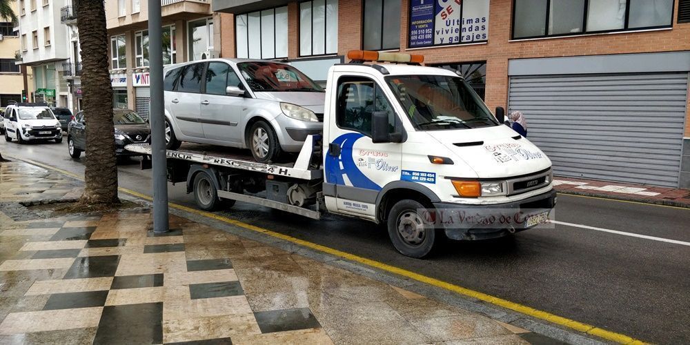 OCU denuncia diferencias de hasta el 300% en el precio de la grúa municipal