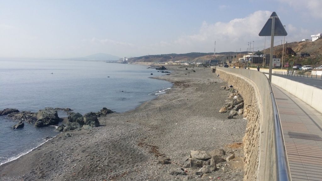 El MDyC exige a Fomento que intervenga de forma equitativa en las playas de la bahía sur