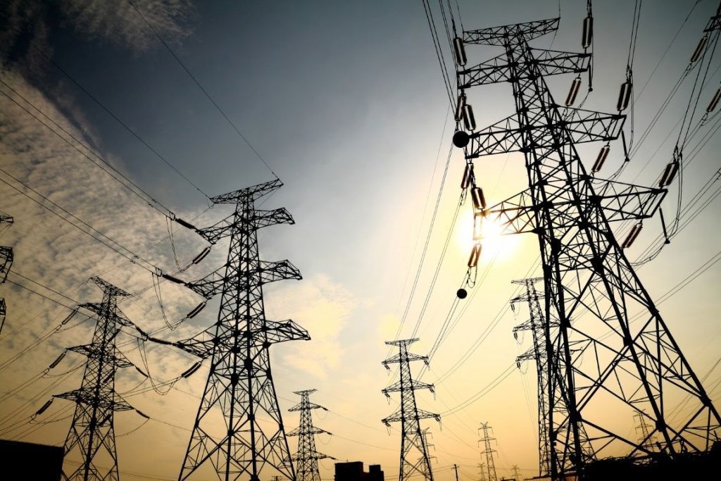 El sistema eléctrico empieza a recuperar la tensión por el norte y el sur